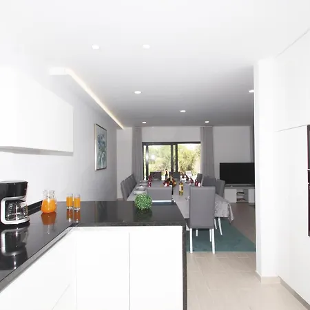 Villa Riviera *